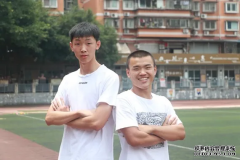 谁说踢球影响学习？重庆七中兄弟俩今年一起踢球进清华