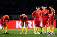 为何中国男足输球，国内媒体和球迷都几乎一面倒的批评？